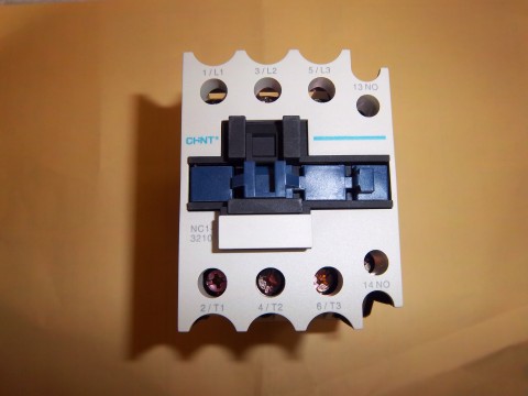 ME-CONTACT32A/110V